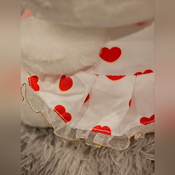 Hello Kitty Sanrio character plush doll with pink heart. - Picture 3 of 5